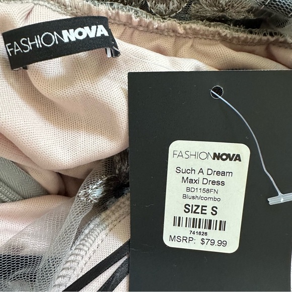 Fashion Nova Such A Dream Corset Maxi Dress Tulle Floral Embroidery Small NWT - Picture 15 of 16